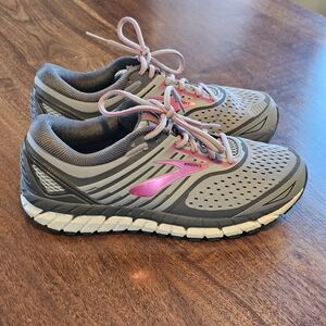 Brooks Women's Gray and Pink Running Shoes Brooks Ariel 18 Running Shoes